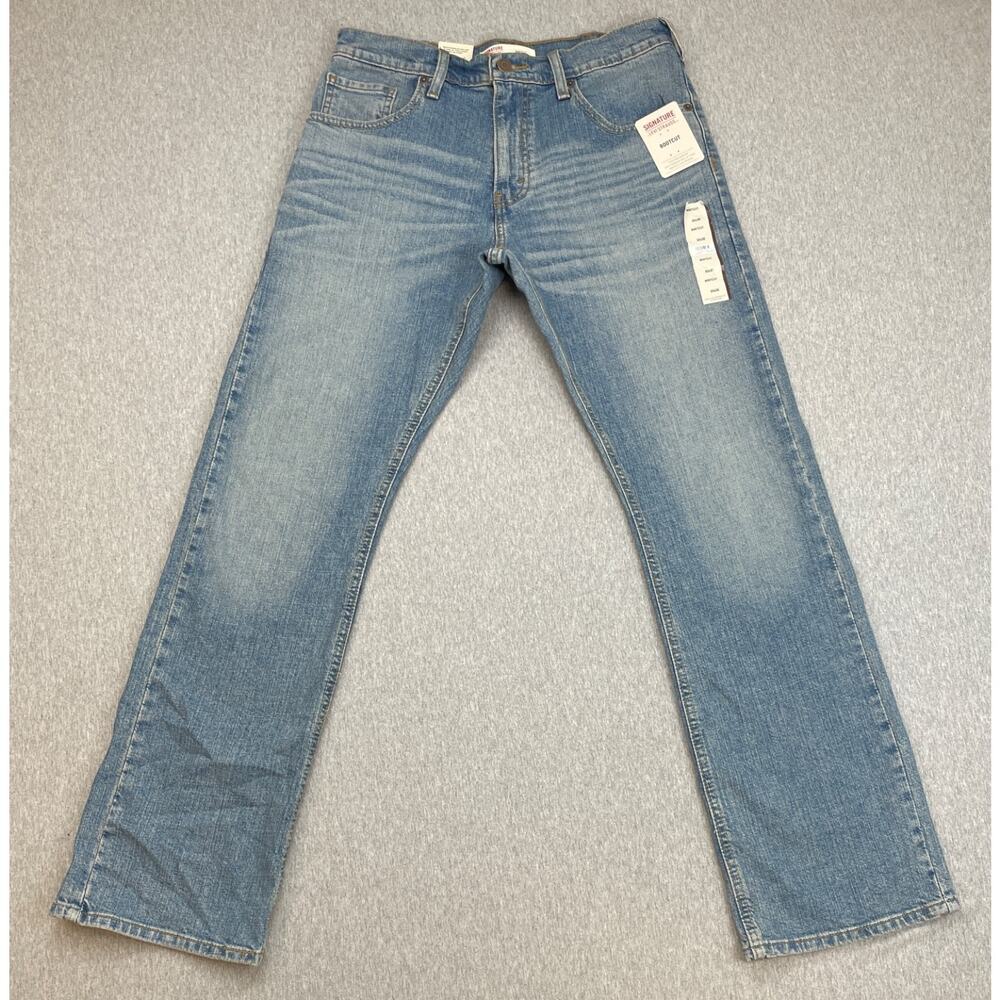 Levis Jeans Men 30 x 30 Blue Cotton Blend Stretch Signature Bootcut Leg NWT